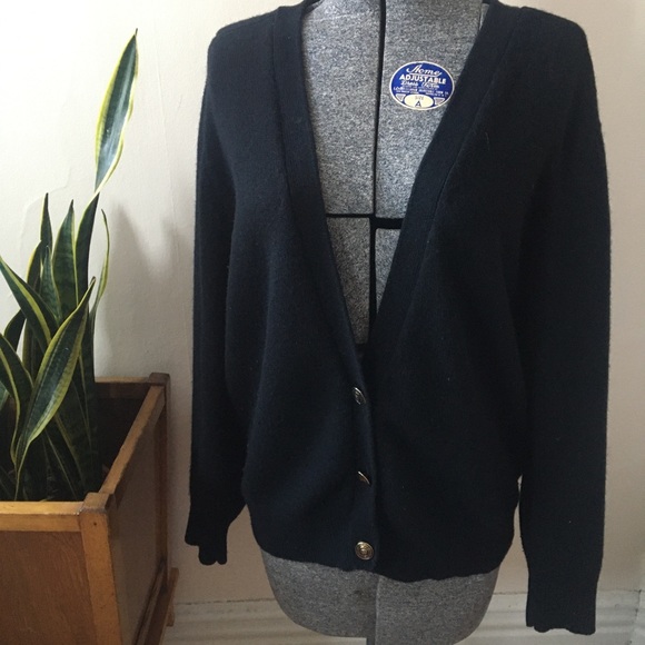 Vintage Sweaters - VINTAGE lambswool cardigan